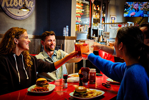 Red Robin Royalty members enjoying rewards